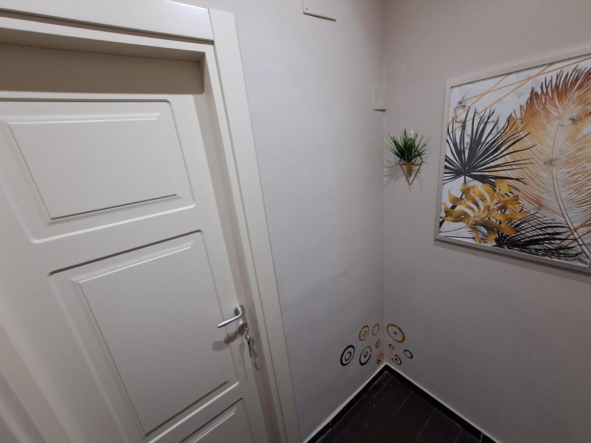 Aircraft Services Rooms Νάπολη Εξωτερικό φωτογραφία